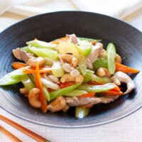Chicken with Cashew Nuts