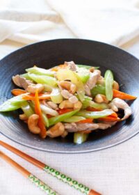 Chicken with Cashew Nuts